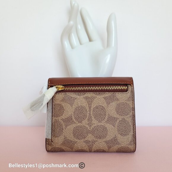 COACH Wyn Small Wallet In Colorblocked Signature Canvas & Leather-Tan Rust 🎈$89 - Picture 7 of 16